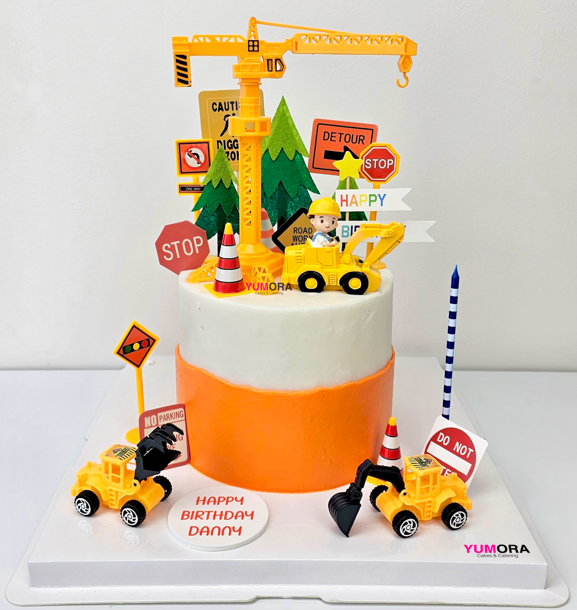 Construction cake, best cakes sydney, kids cakes, excavator boy cake, cakes for boys, birthday cakes for kids, best cakes in sydney delivered